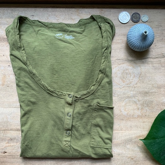 American Eagle tee - Picture 3 of 3